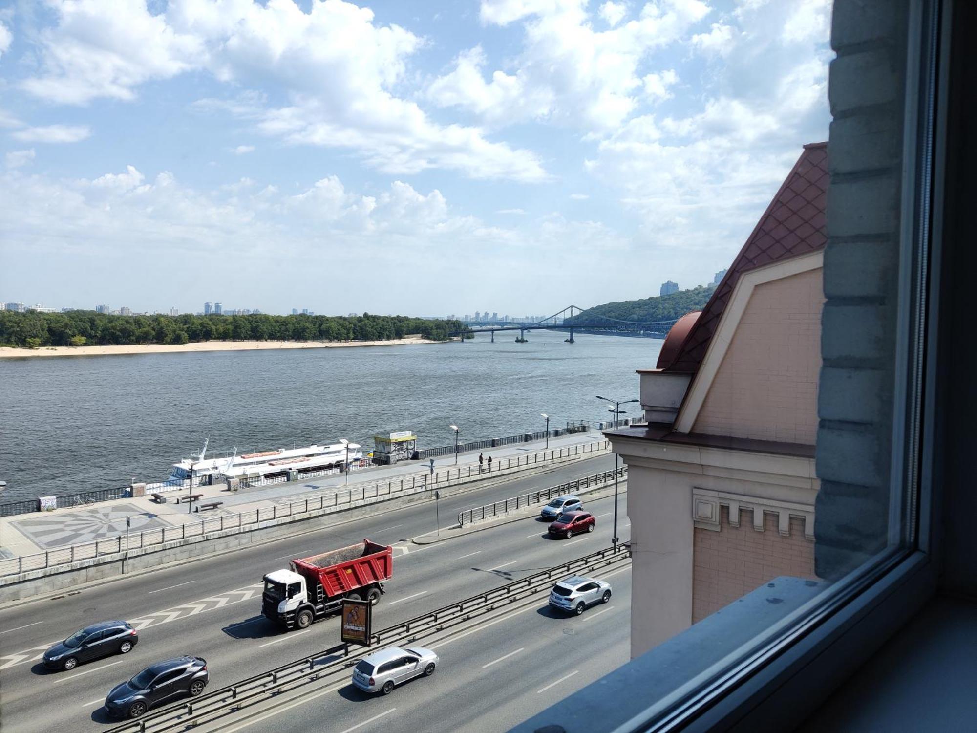 Real Home Apartmens - Podil Promenade Kiev Værelse billede